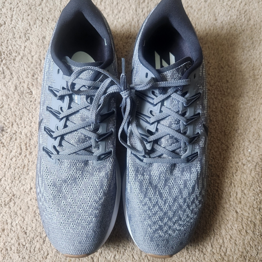 NIKE Zoom Pegasus 36 new without tags